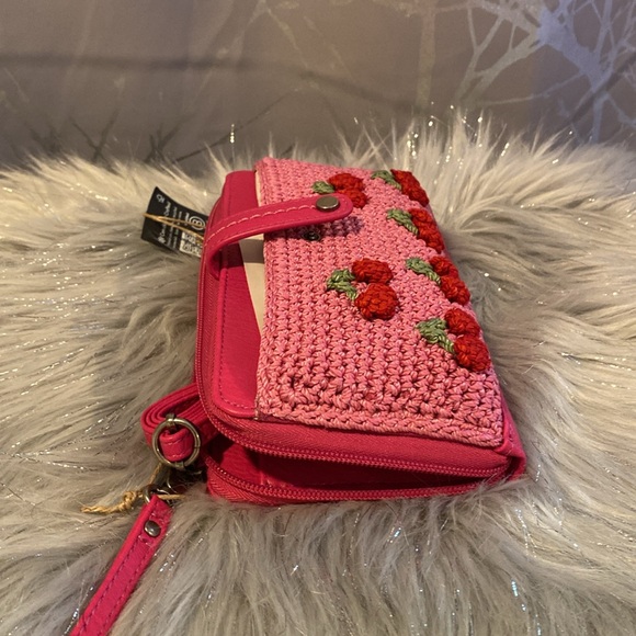 BNWT THE SAK IRIS Pink Cherries Wristlet Crossbody Wallet - Picture 11 of 11